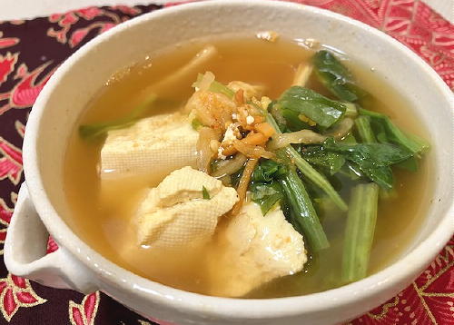 今日のキムチ料理レシピ：ほうれん草と豆腐のキムチスープ