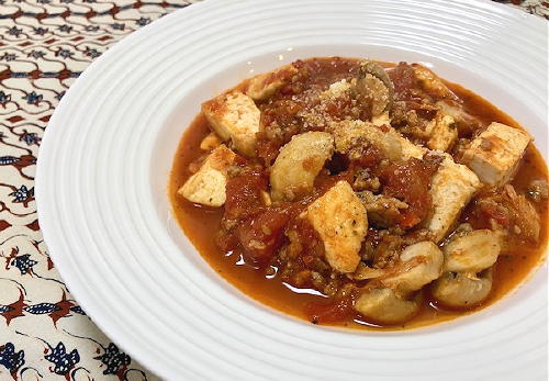 今日のキムチ料理レシピ：豆腐のピリ辛トマト煮