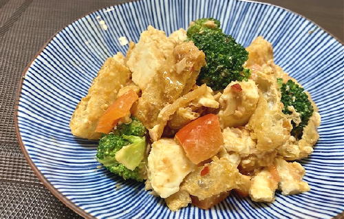 今日のキムチ料理レシピ：豆腐とブロッコリーのピリ辛胡麻ドレサラダ
