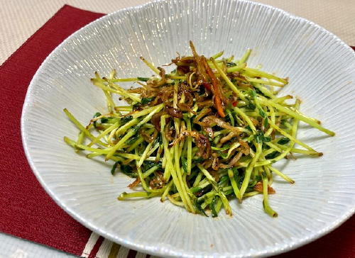 今日のキムチ料理レシピ：豆苗のピリ辛ちりめんじゃこ焼き