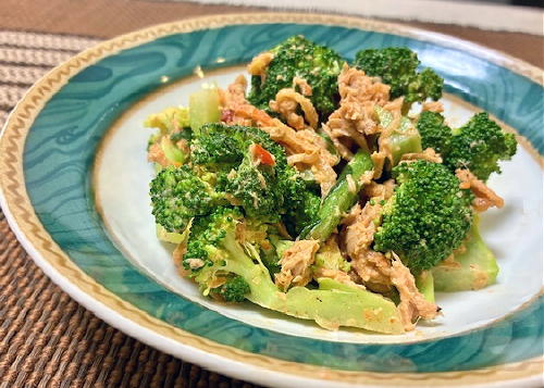 今日のキムチ料理レシピ：ブロッコリーのピリ辛ツナ味噌マヨ和え