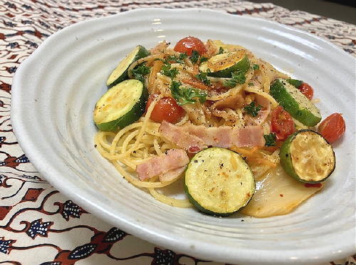 今日のキムチ料理レシピ：ズッキーニとキムチのパスタ
